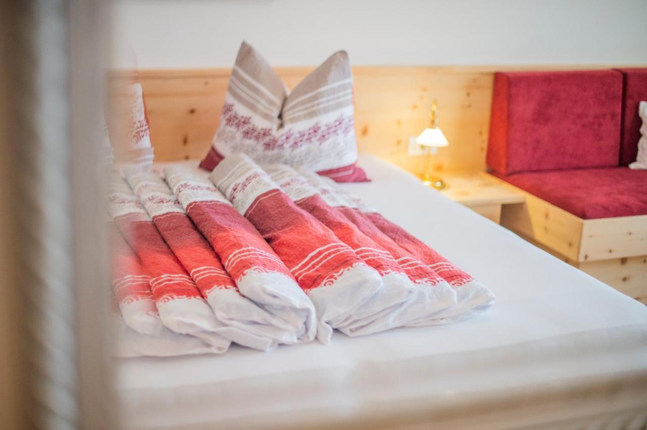 Garni Stuebele Bed & Breakfast Tirolo Exterior photo