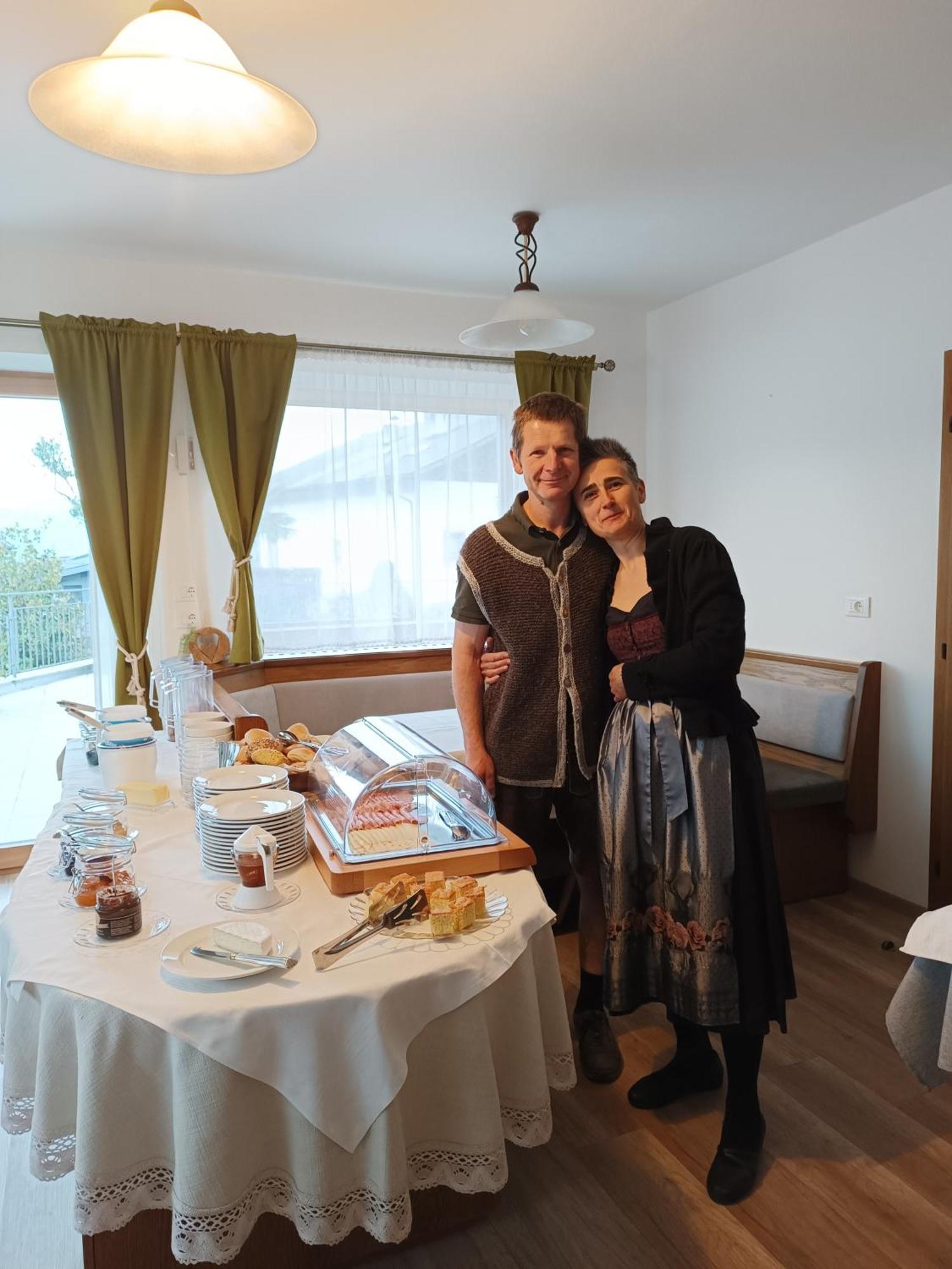 Garni Stuebele Bed & Breakfast Tirolo Exterior photo